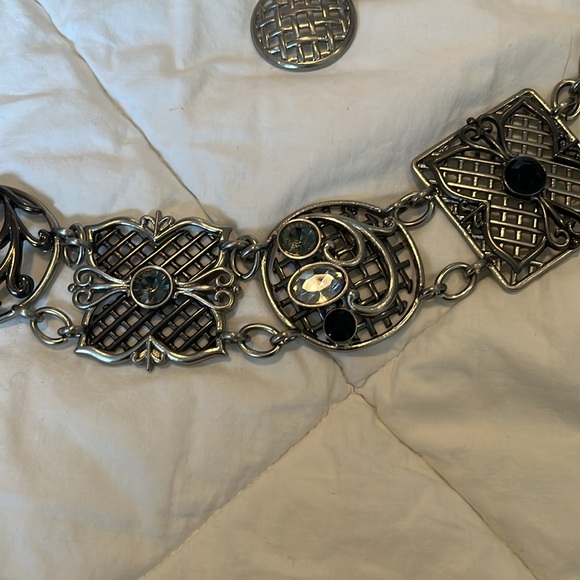 Women’s Chico’s silver chain belt with black clear & grey crystals - Picture 10 of 12